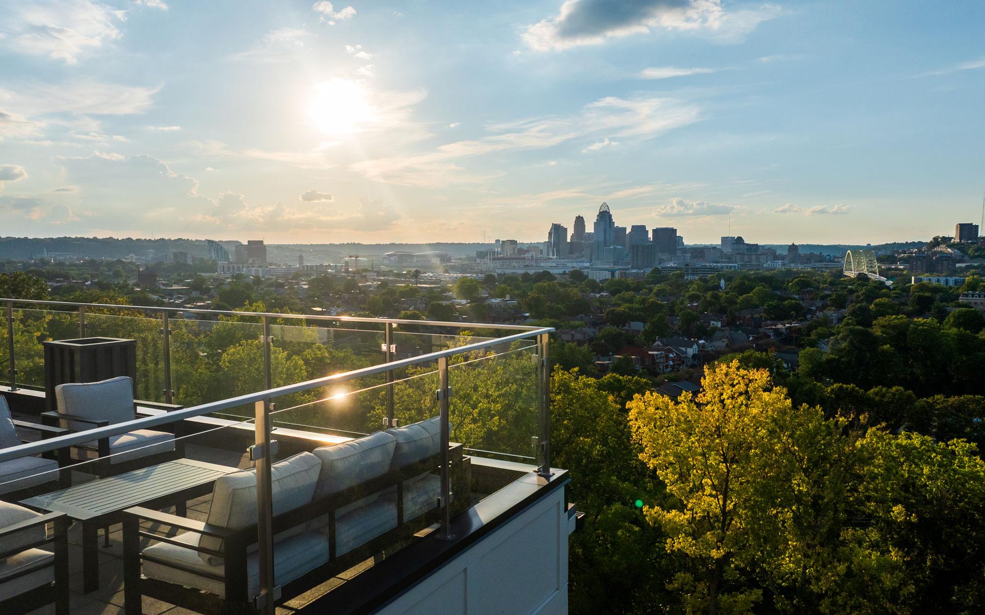 180 degree skyline views